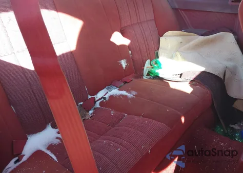 1987 Ford Thunderbird из США, поврежденный, VIN 1FABP6030HH204009